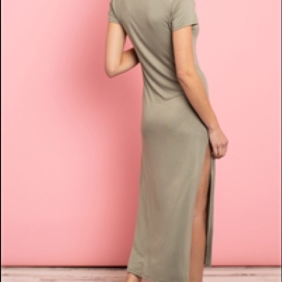Olive Short sleeve round neck side slit mi… - Picture 2 of 5